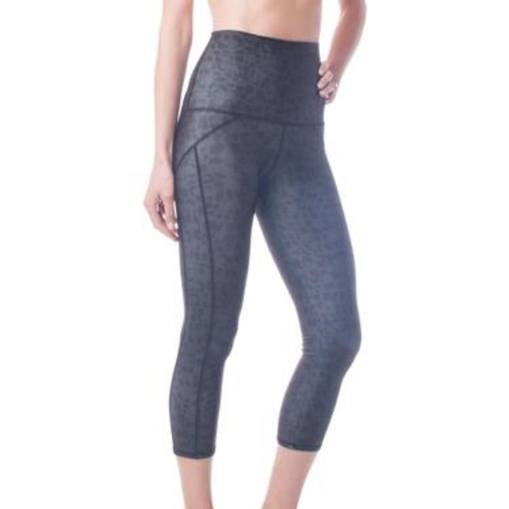 🆕 Emily Hsu High Waisted Capri Size XS